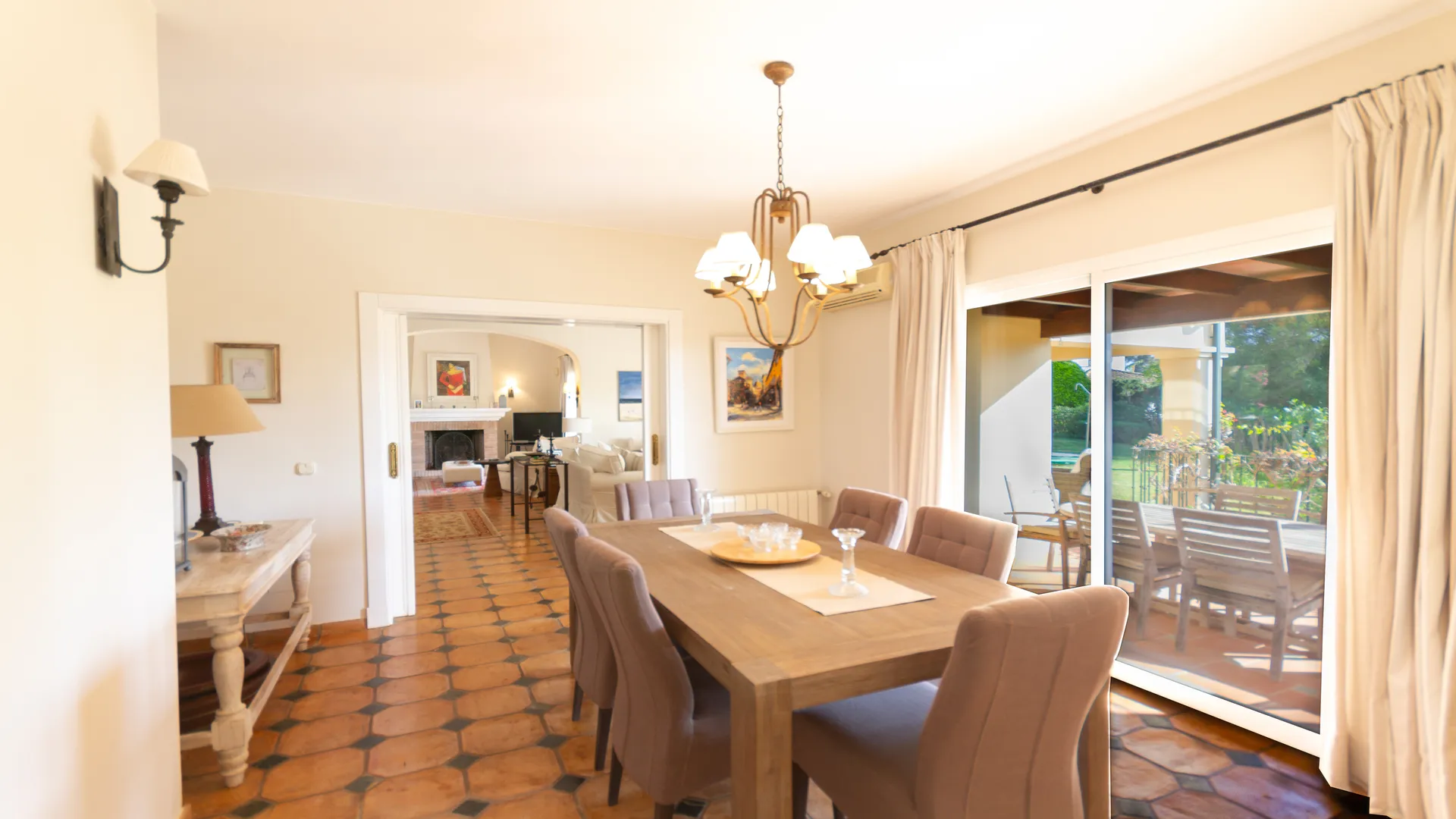 Villa Mariposa - Luxury 5 Bed Villa in Sotogrande Alto For Rent
