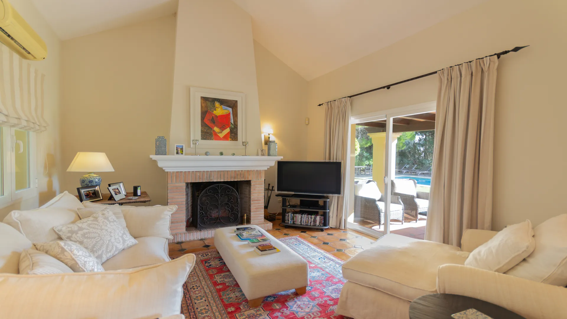 Villa Mariposa - Luxury 5 Bed Villa in Sotogrande Alto For Rent