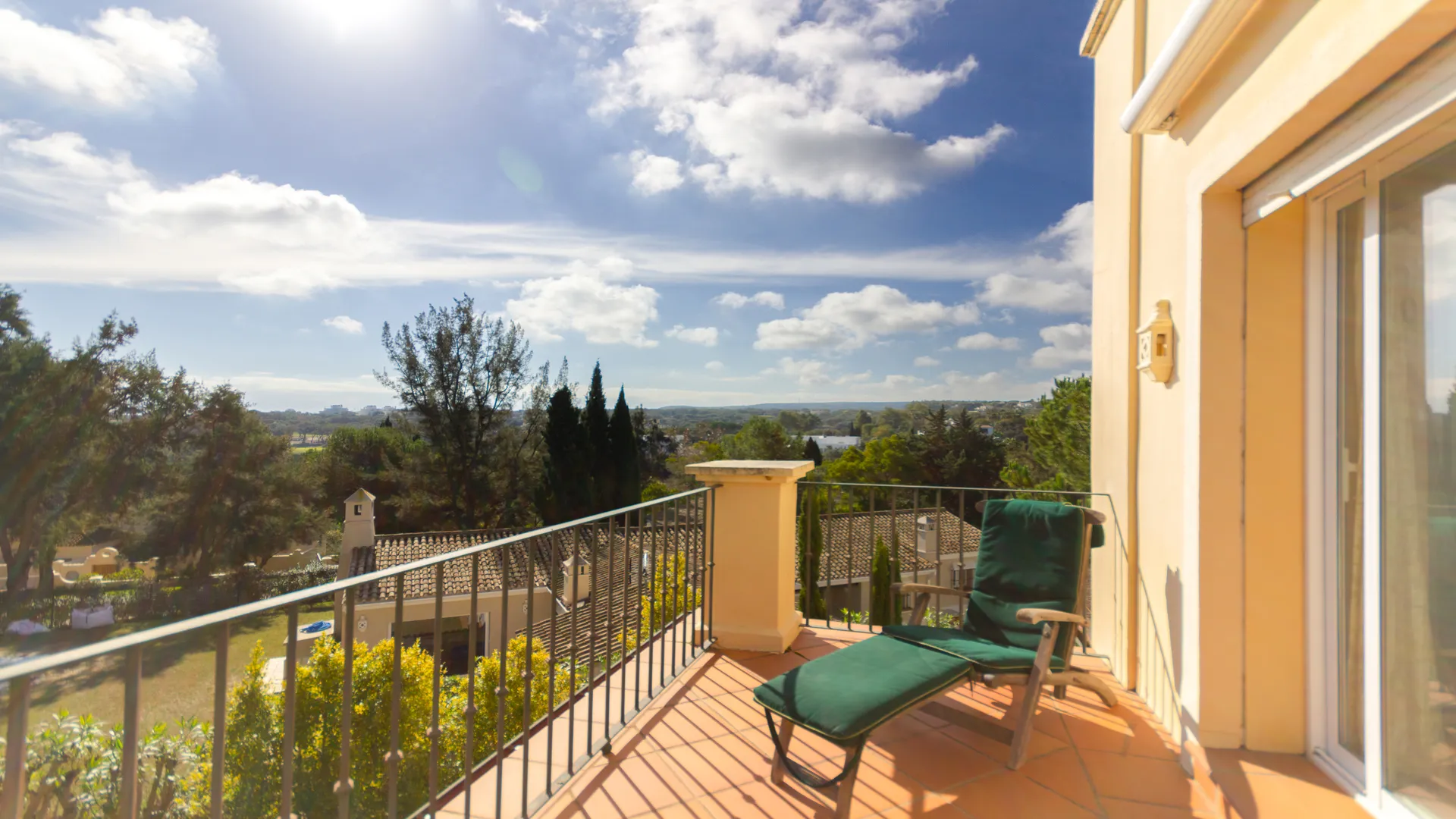 Villa Mariposa - Luxury 5 Bed Villa in Sotogrande Alto For Rent