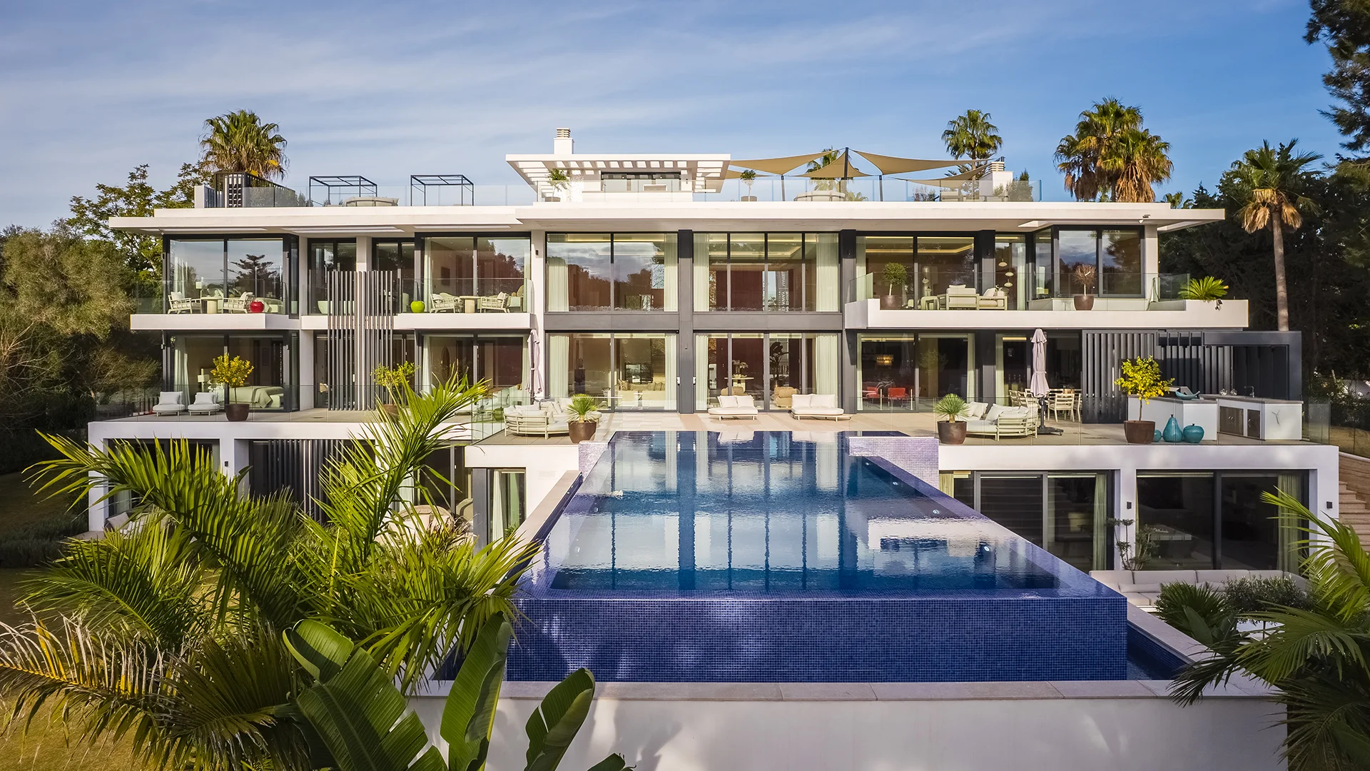 Casa La Colina: Contemporary Luxury 7 Bed Villa in Kings & Queens, Sotogrande Costa