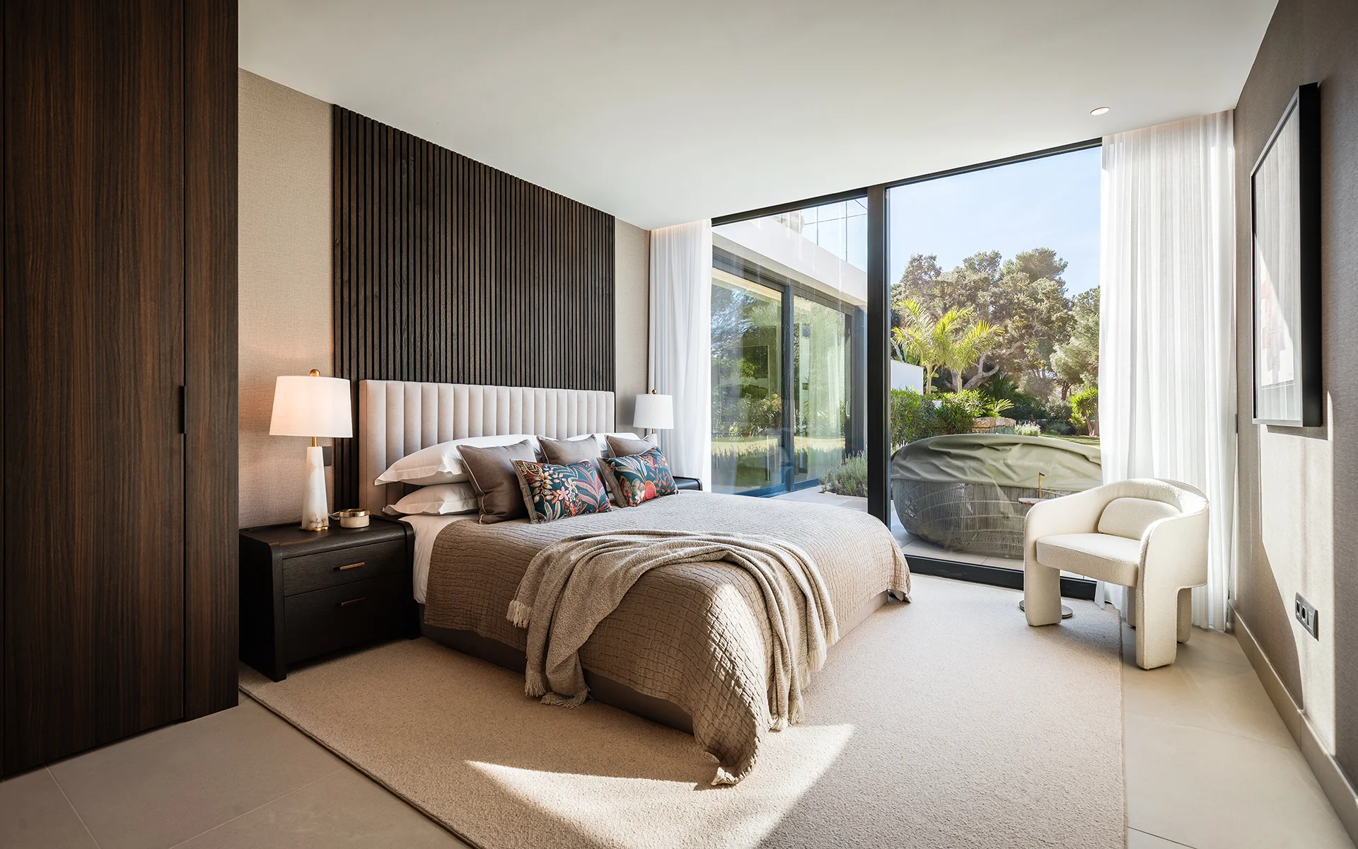 Casa La Colina: Contemporary Luxury 7 Bed Villa in Kings & Queens, Sotogrande Costa