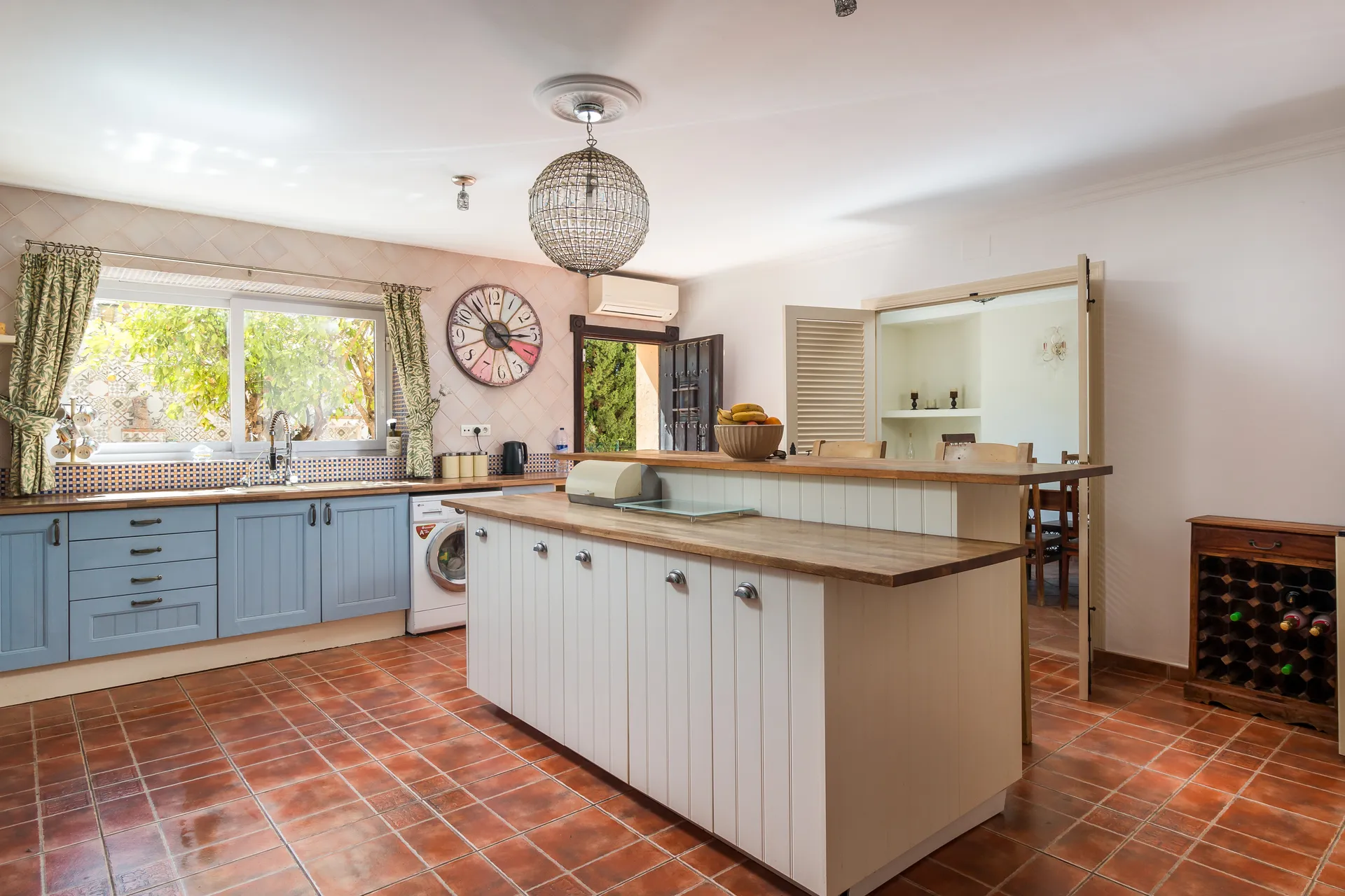 Charming Andalucian Villa in the B Zone