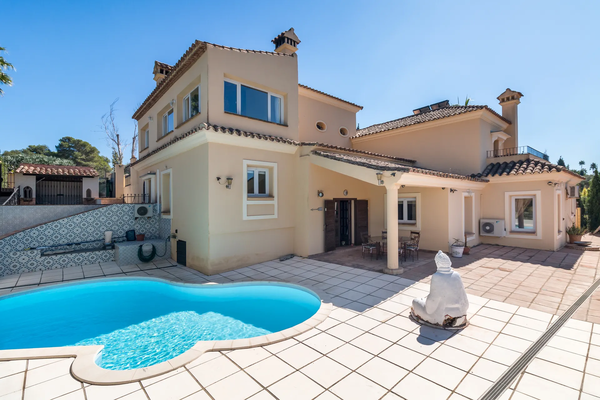Charming Andalucian Villa in the B Zone