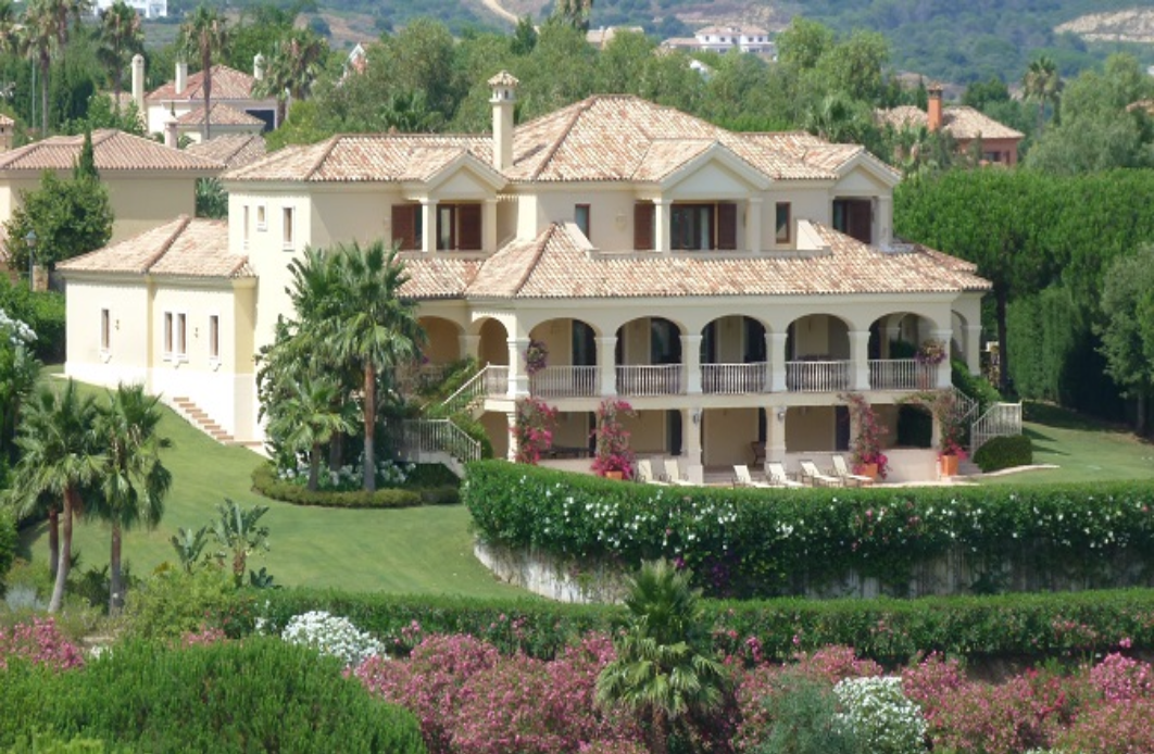 Luxury Five-Bedroom Villa in Calle Formentera