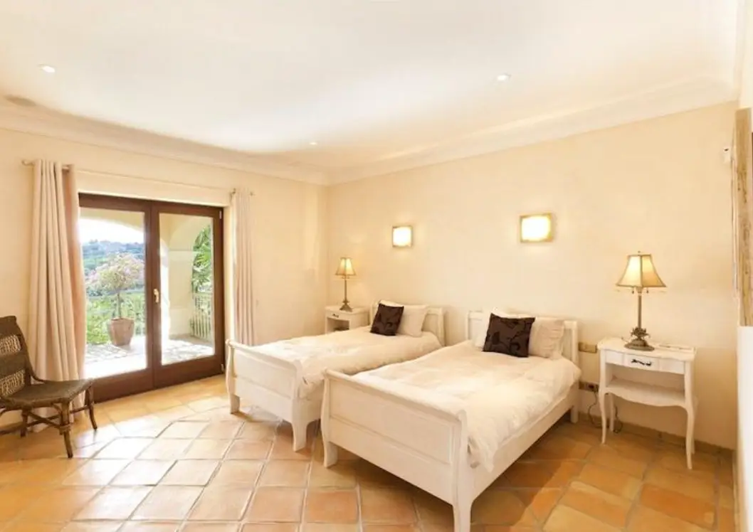 Luxury Five-Bedroom Villa in Calle Formentera