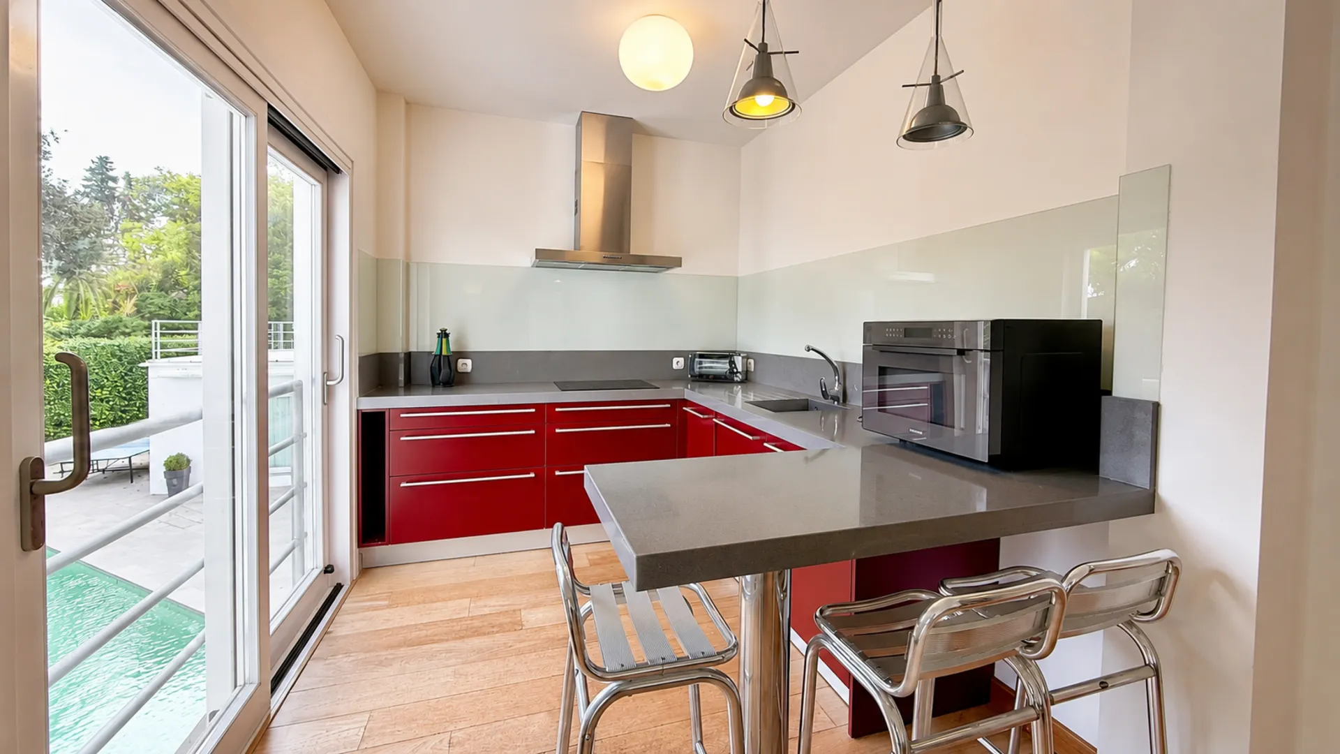 Villa Pacharan - Luxury 6 bedroom villa on Paseo del Parque for rent