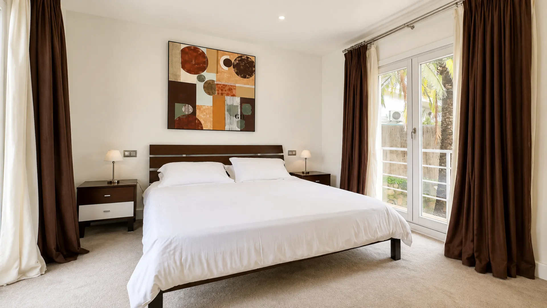Villa Pacharan - Luxury 6 bedroom villa on Paseo del Parque for rent
