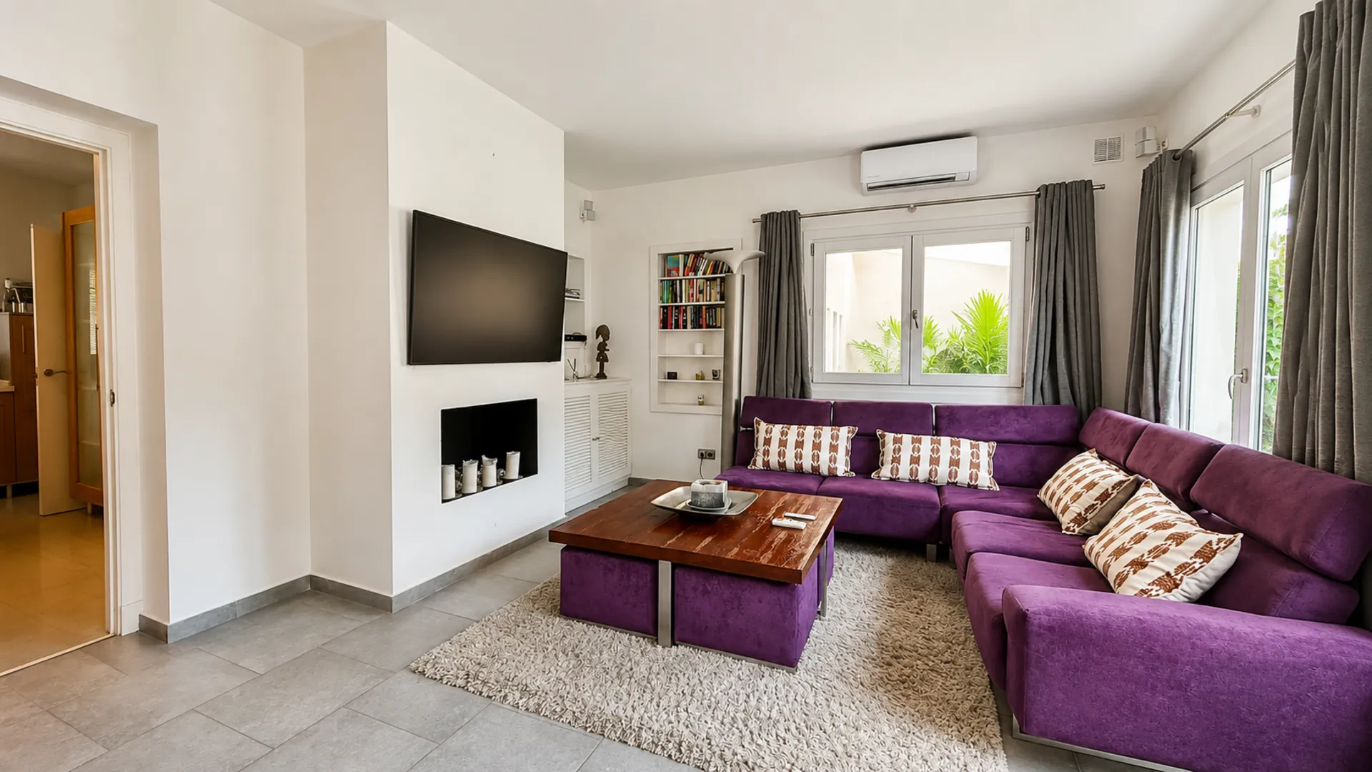 Villa Pacharan - Luxury 6 bedroom villa on Paseo del Parque for rent
