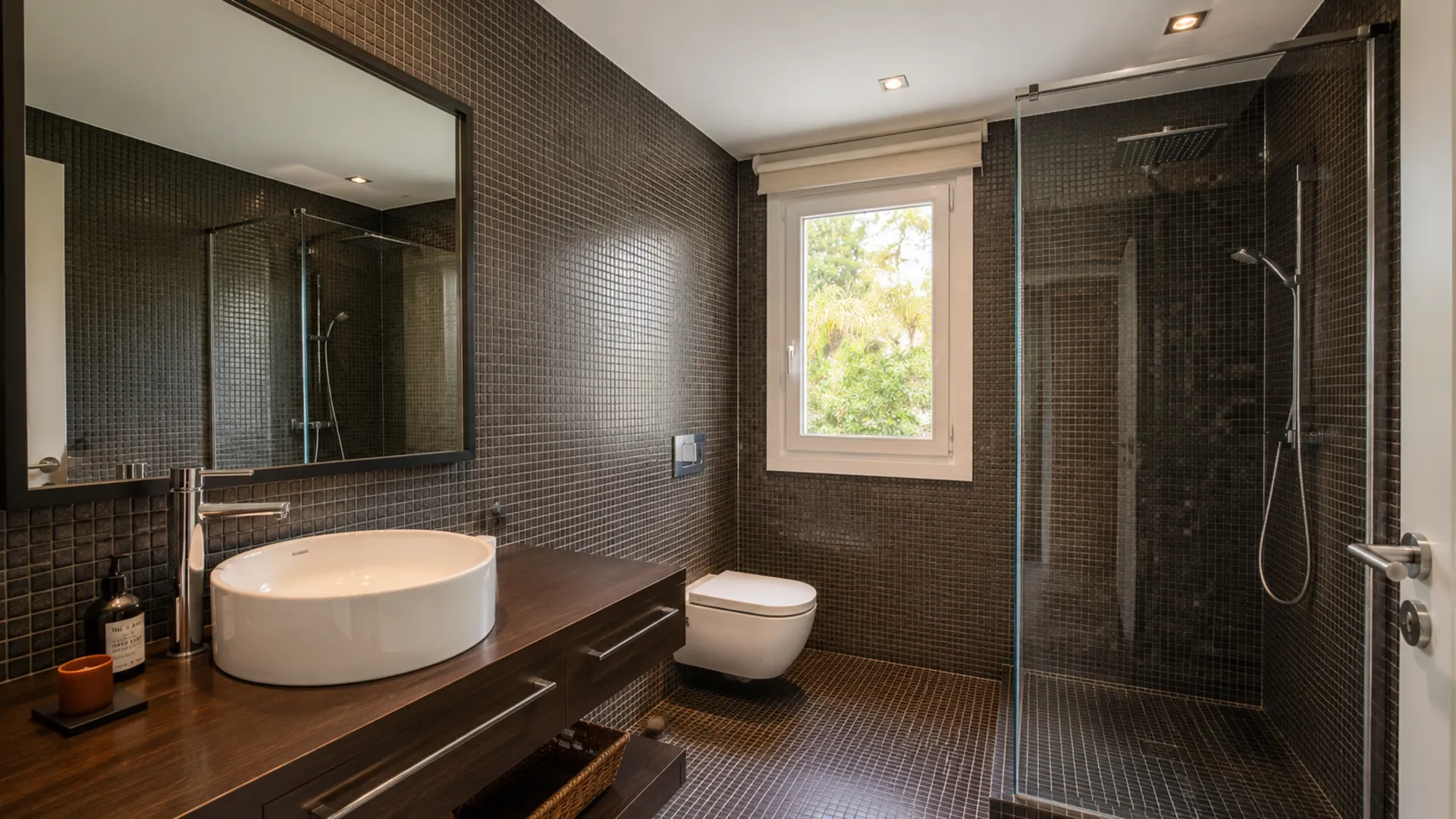 Villa Pacharan - Luxury 6 bedroom villa on Paseo del Parque for rent
