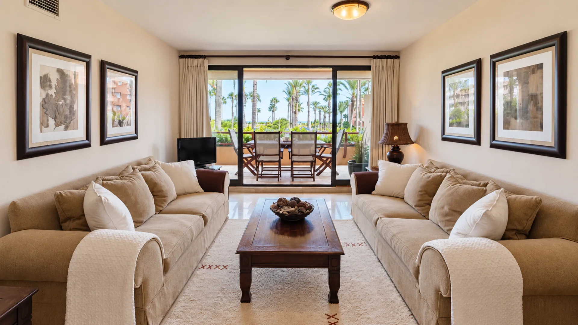 Apartamento impecable de 2 dormitorios en Paseo del Mar con vistas al mar