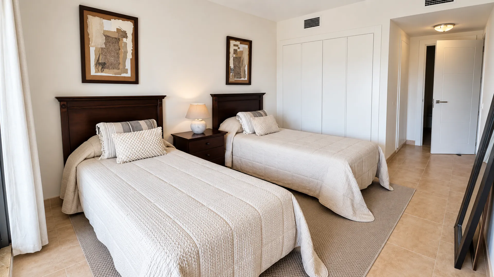 Apartamento impecable de 2 dormitorios en Paseo del Mar con vistas al mar