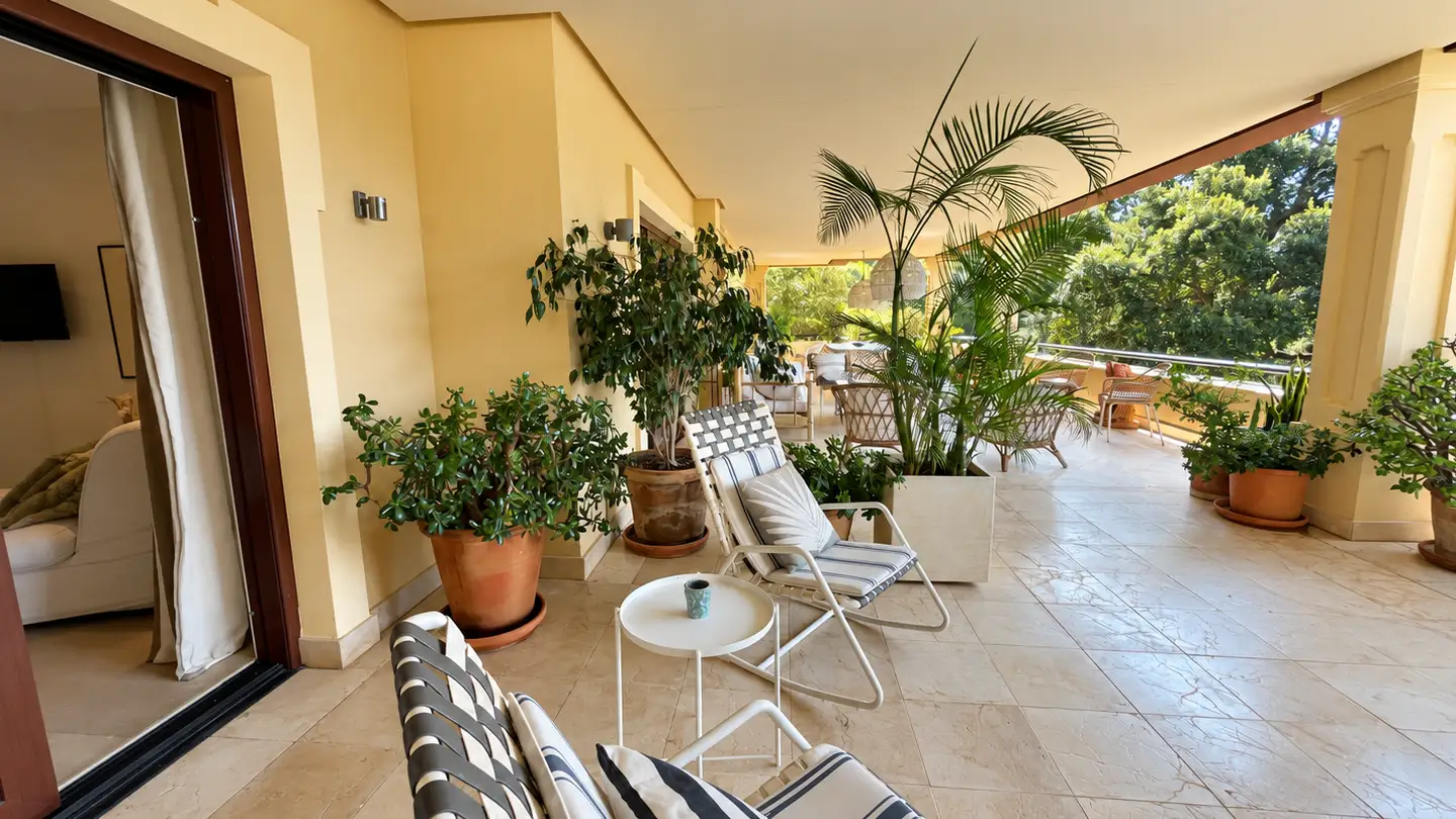 Elegant Four-Bedroom Apartment in Valgrande, Sotogrande Alto