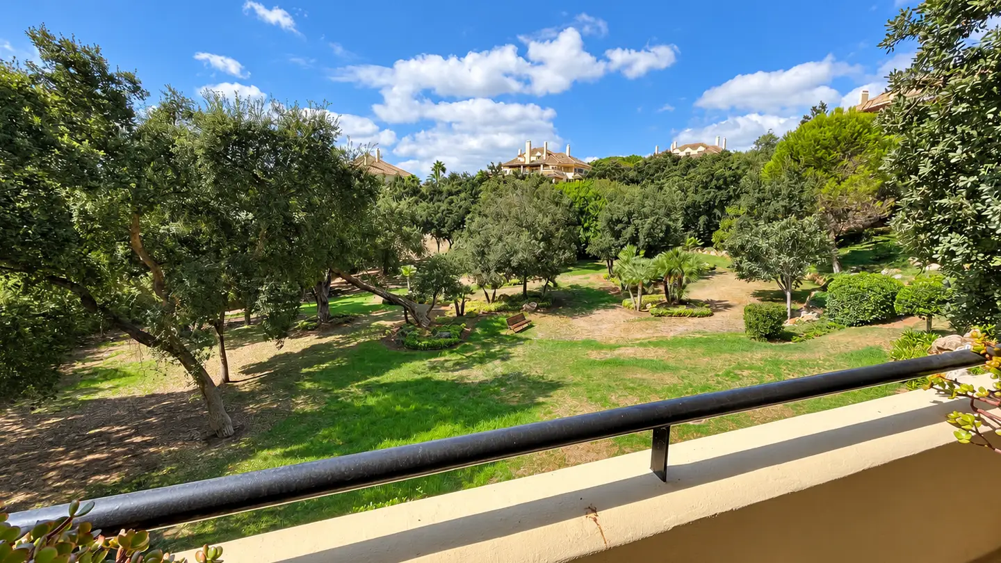 Elegant Four-Bedroom Apartment in Valgrande, Sotogrande Alto