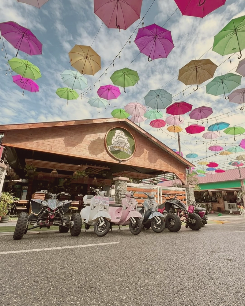 Front view of Cafe Colao.