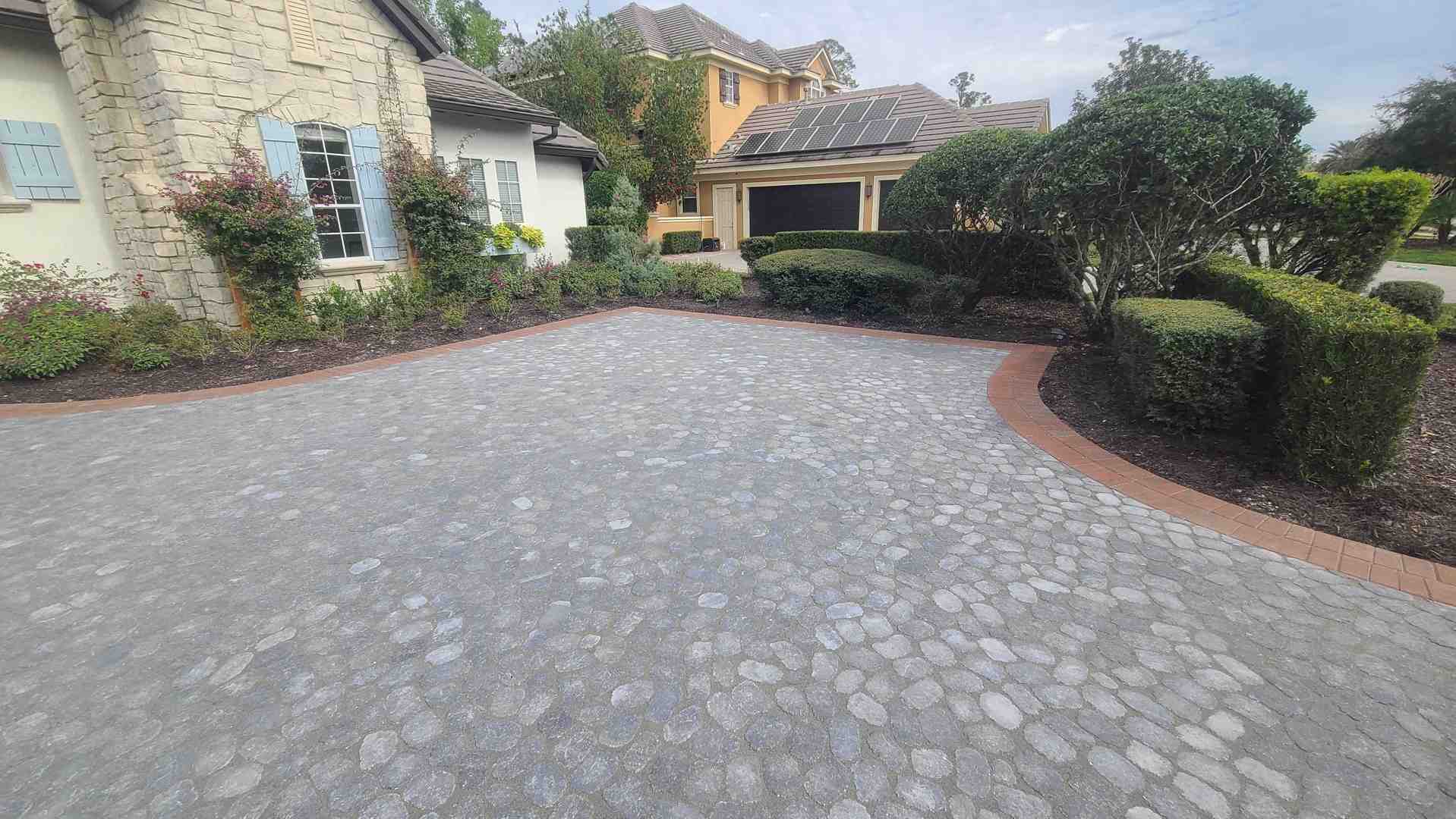 rustic paver border using reclaimed bricks - cheap paver edging ideas