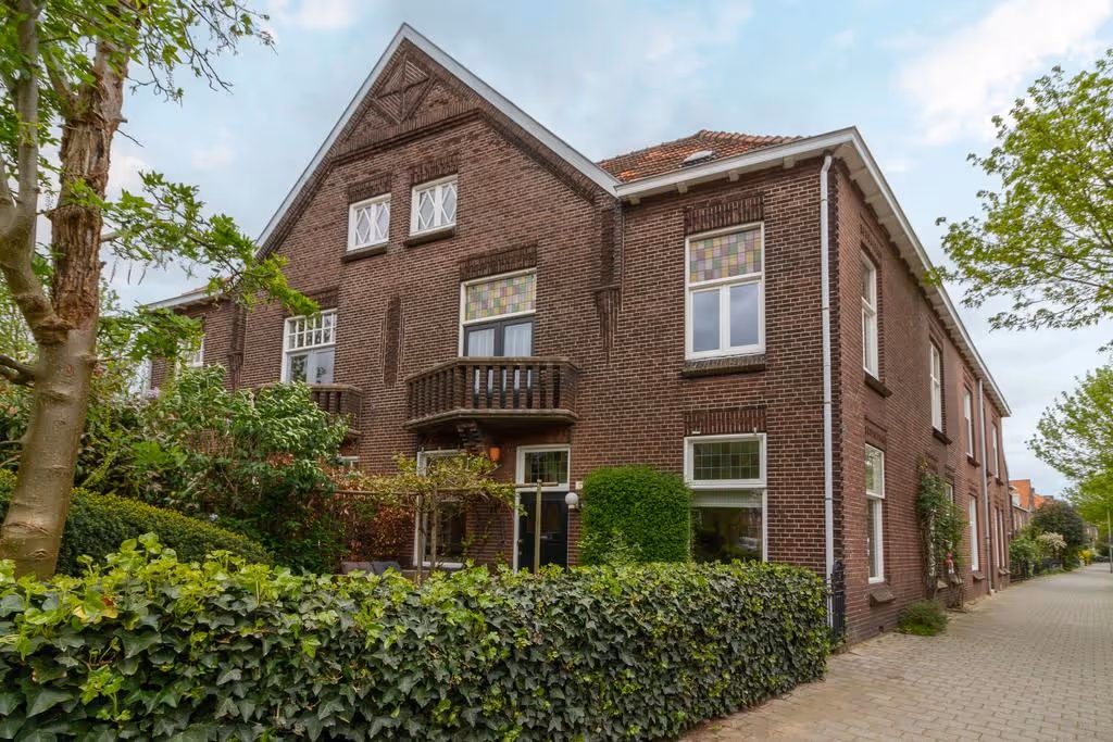 Roermond - Charles Ruysstraat 1