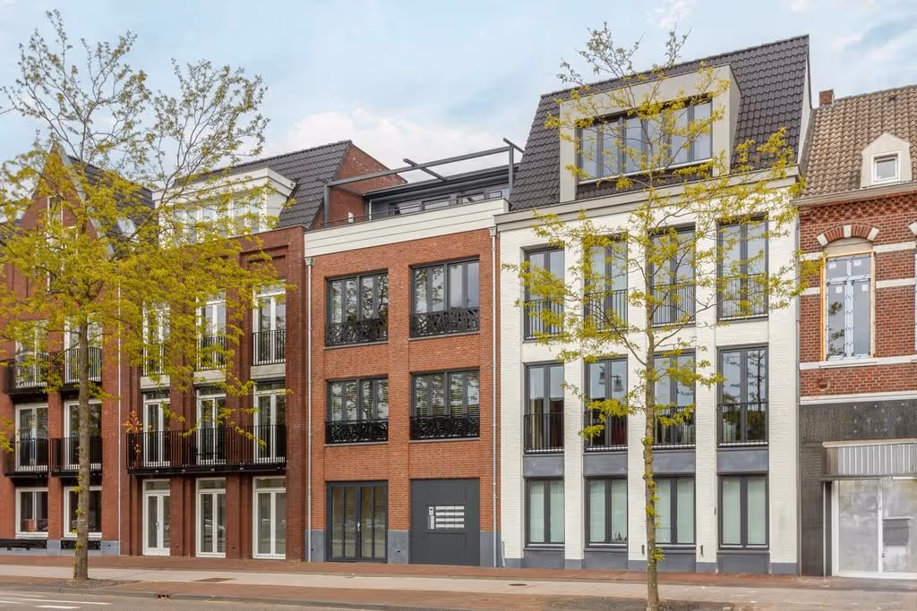 Roermond - Wilhelminaplein 10 D 02