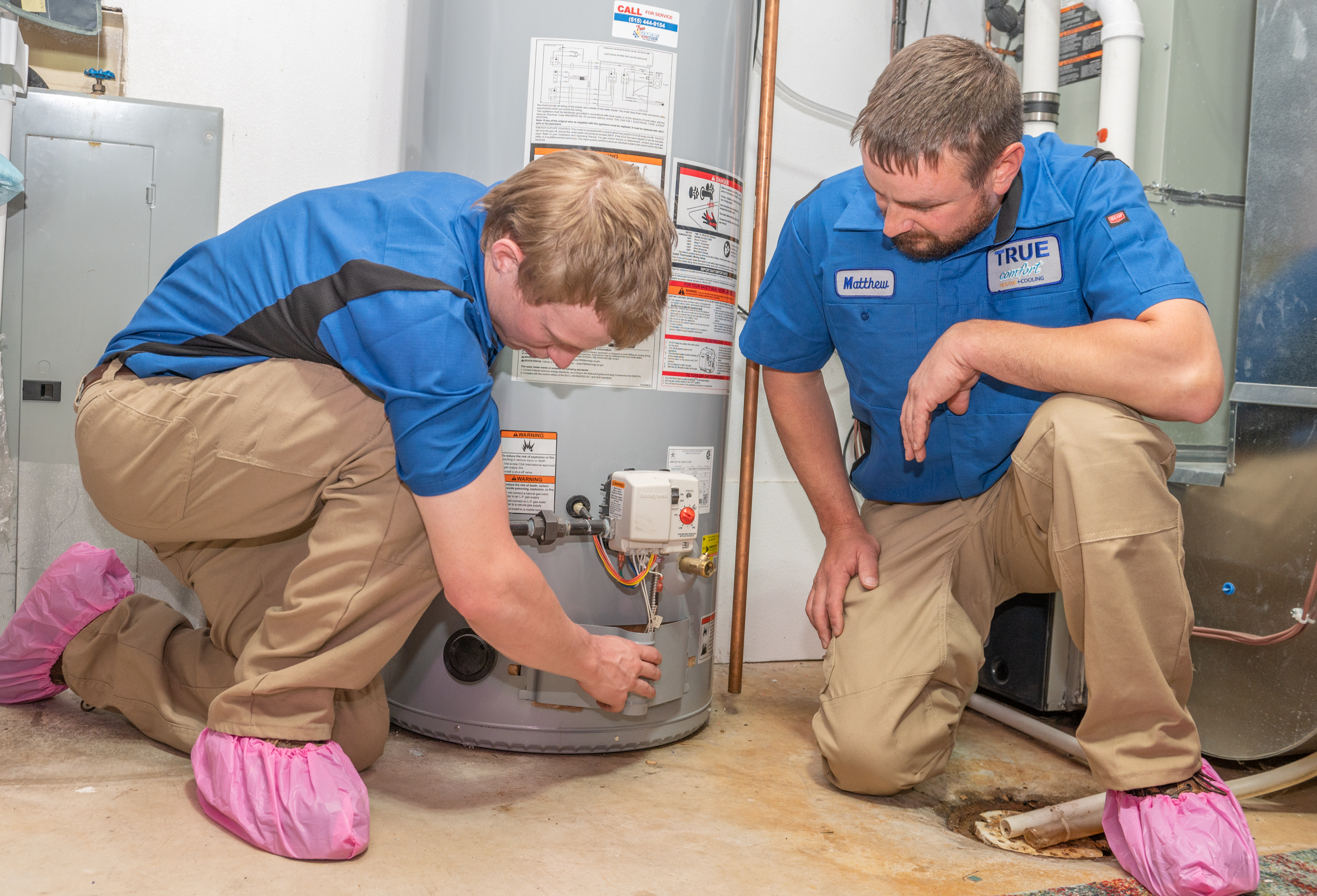 Electric & Gas Water Heaters in Des Moines, IA