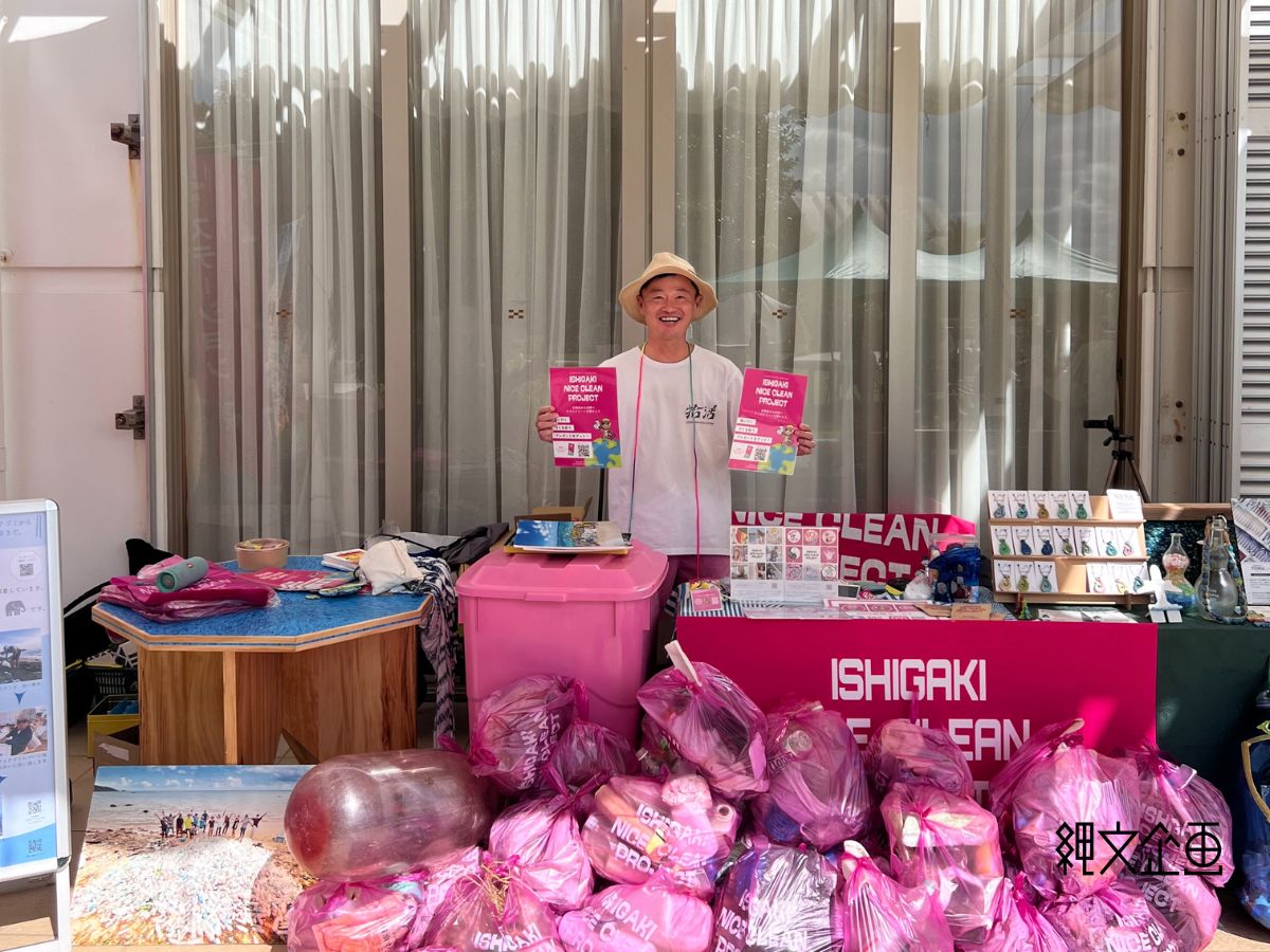 image depicting customer satisfaction in manufacturing