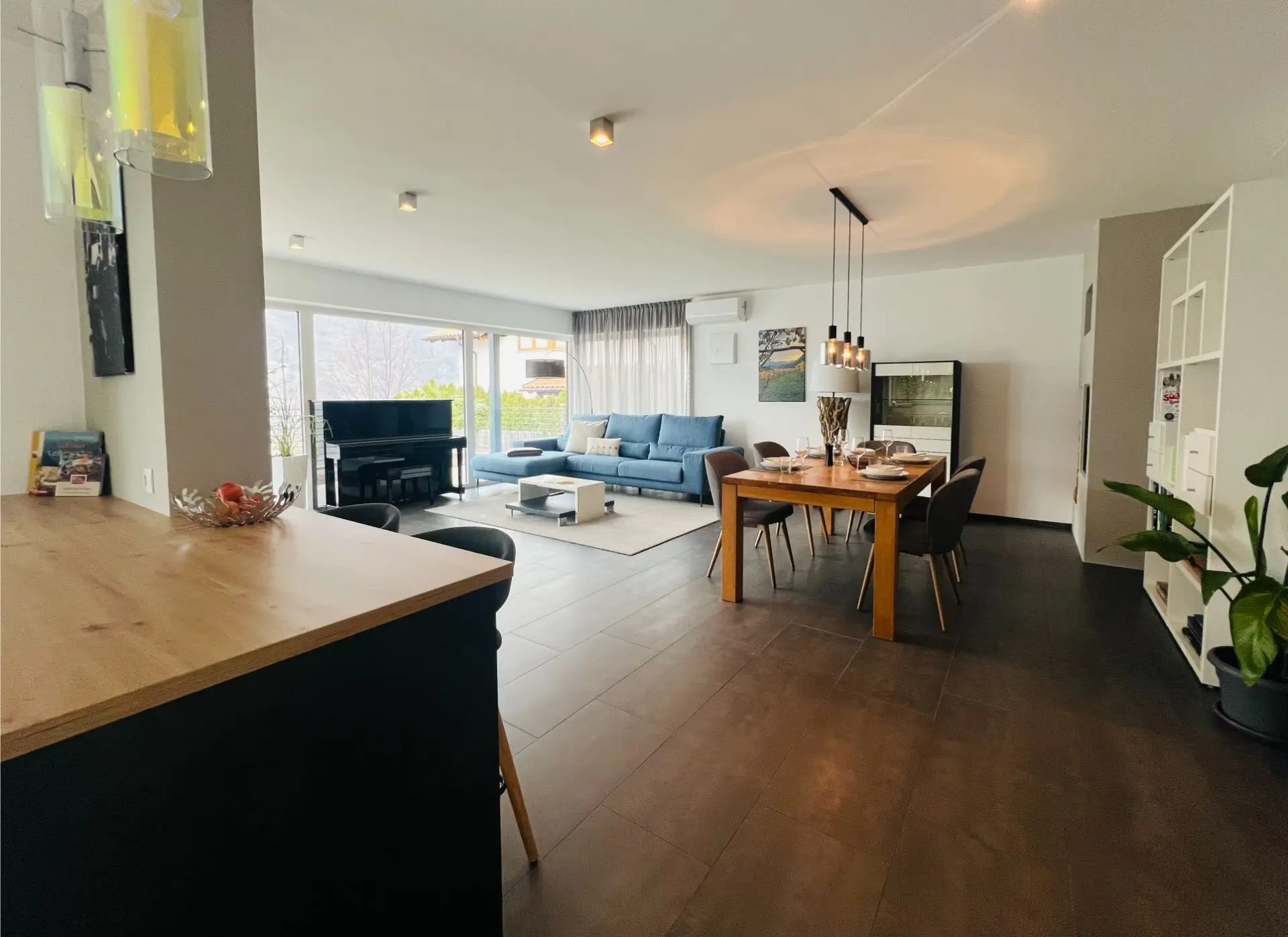 Schlafzimmer Vinea Guesthouse Eggental – komfortables Doppelbett Ferienwohnung Südtirol