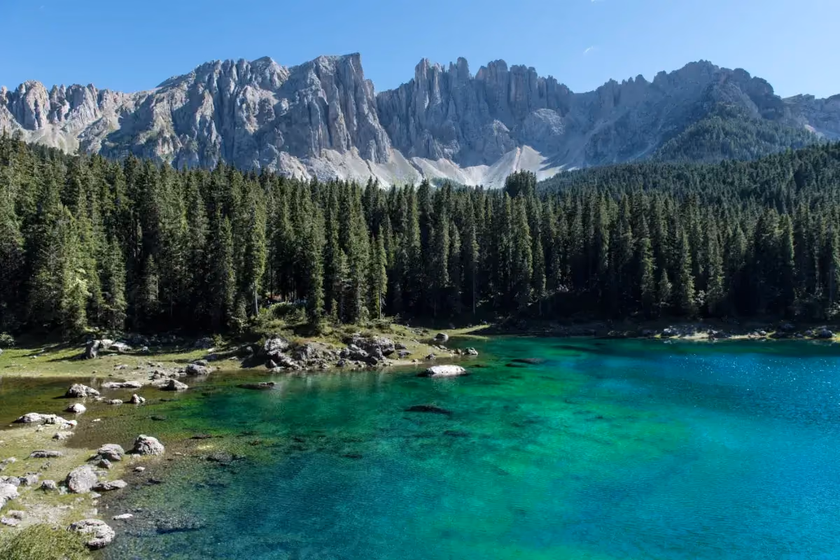Karer See Eggental Südtirol – Naturjuwel in den Dolomiten nahe Vinea Guesthouse Karneid