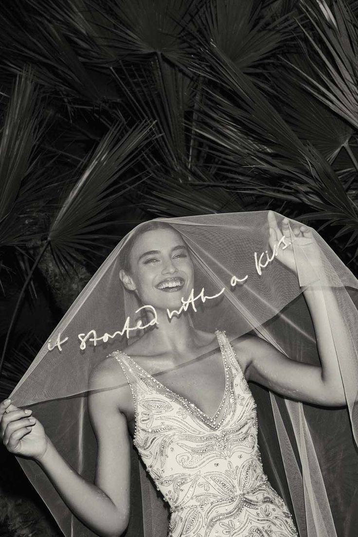 Вышивка ручной работы в свадебном образе.