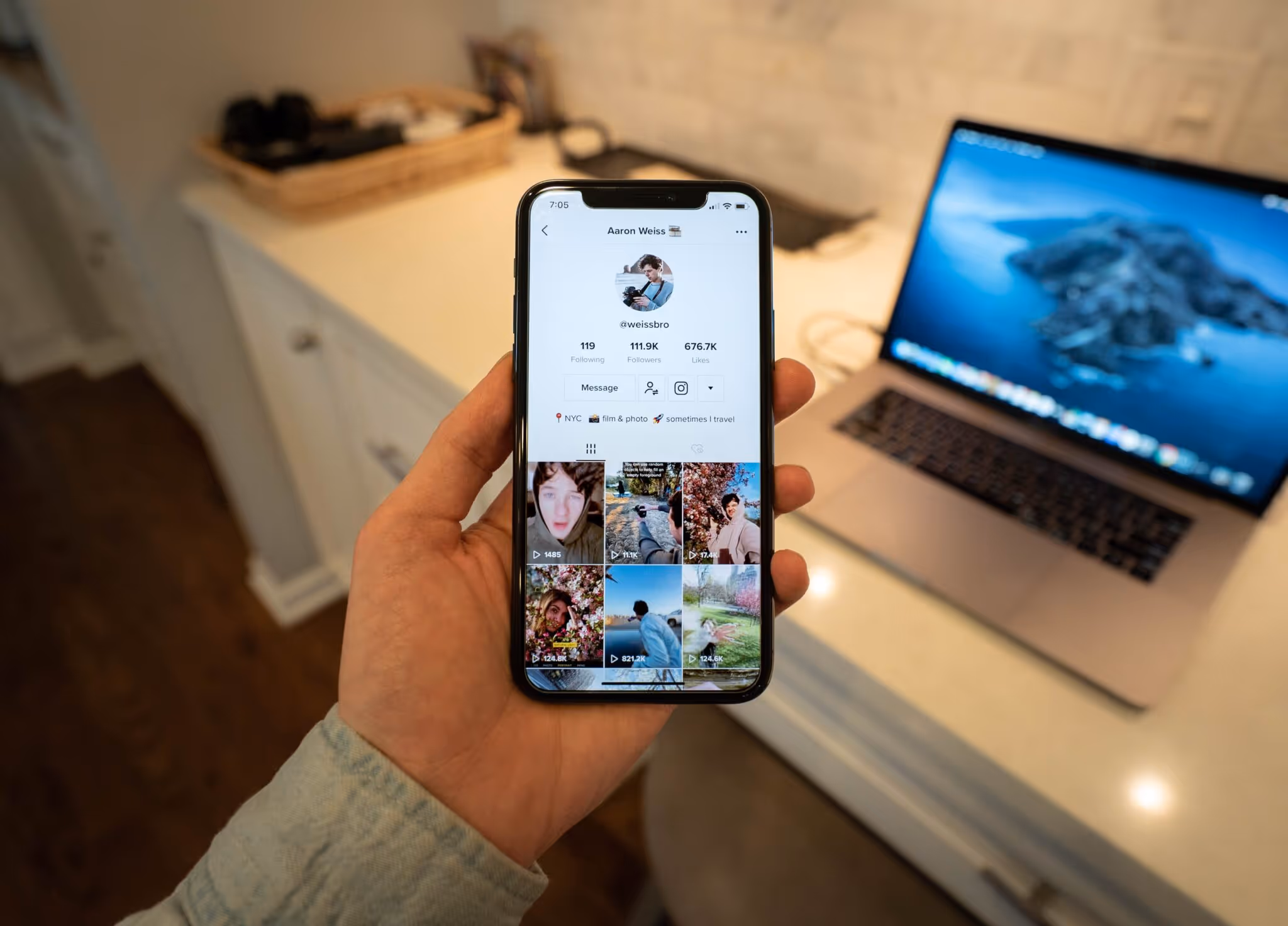 Smartfon i laptop jako rozpraszacze uwagi