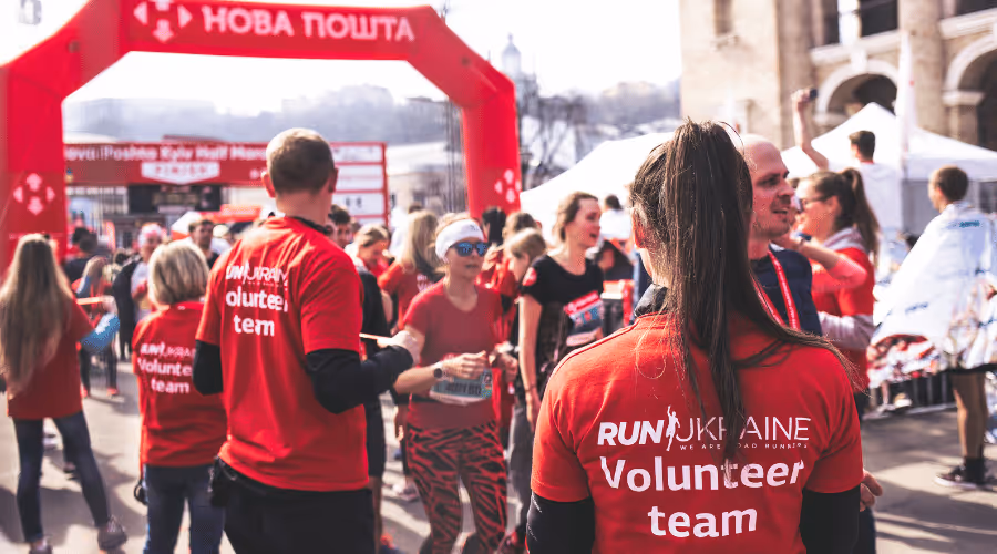 wolontariusze podczas projektu