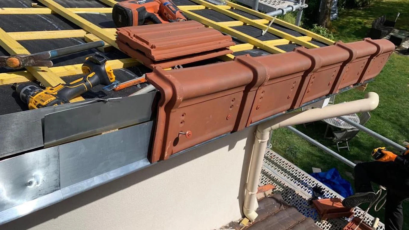 image of roof being repaired
