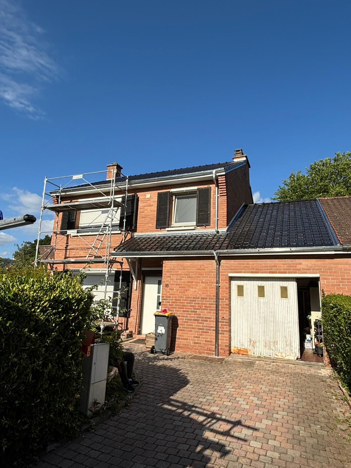 image of roof being repaired
