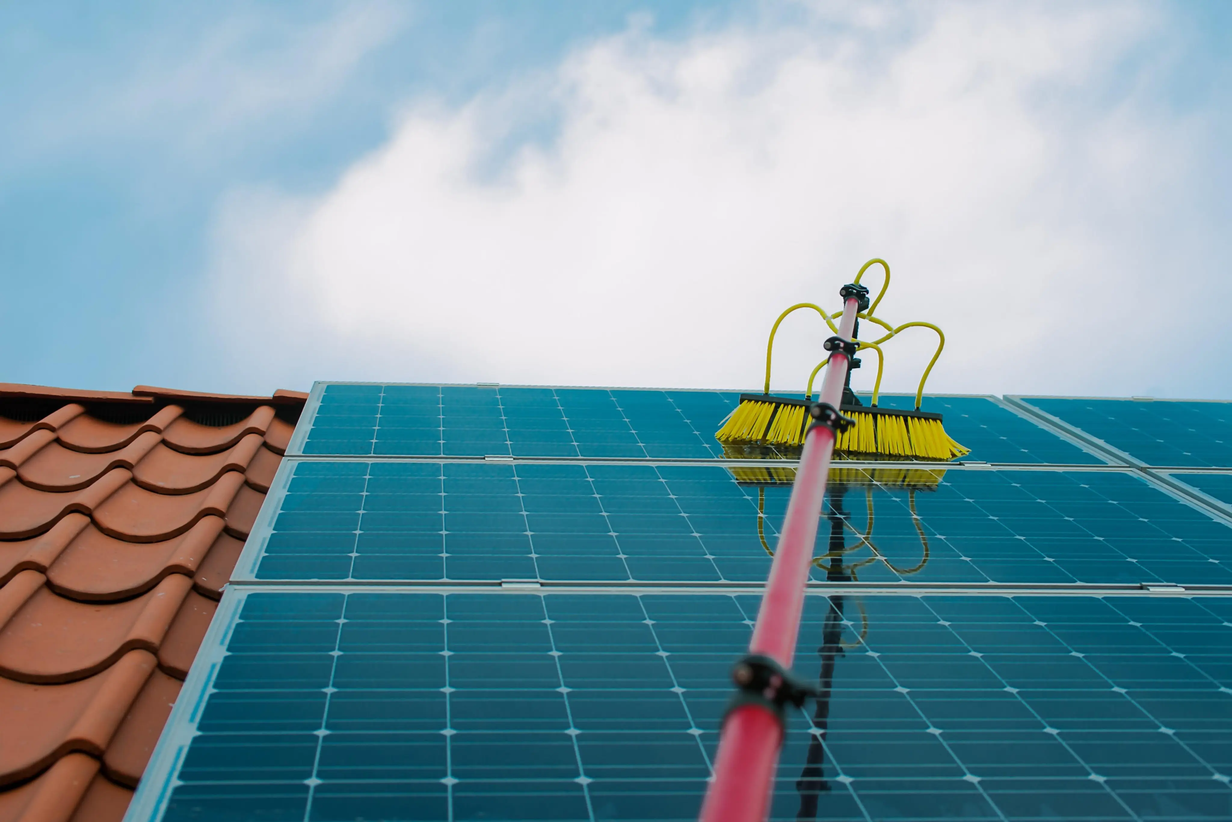 Zonnepanelen reinigen in regio Antwerpen voor beter rendement
