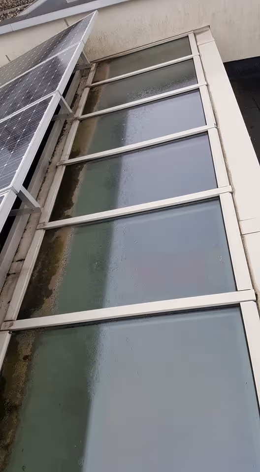 Lichtstraat van woning in Deurne gereinigd met osmosewater voor helder glas