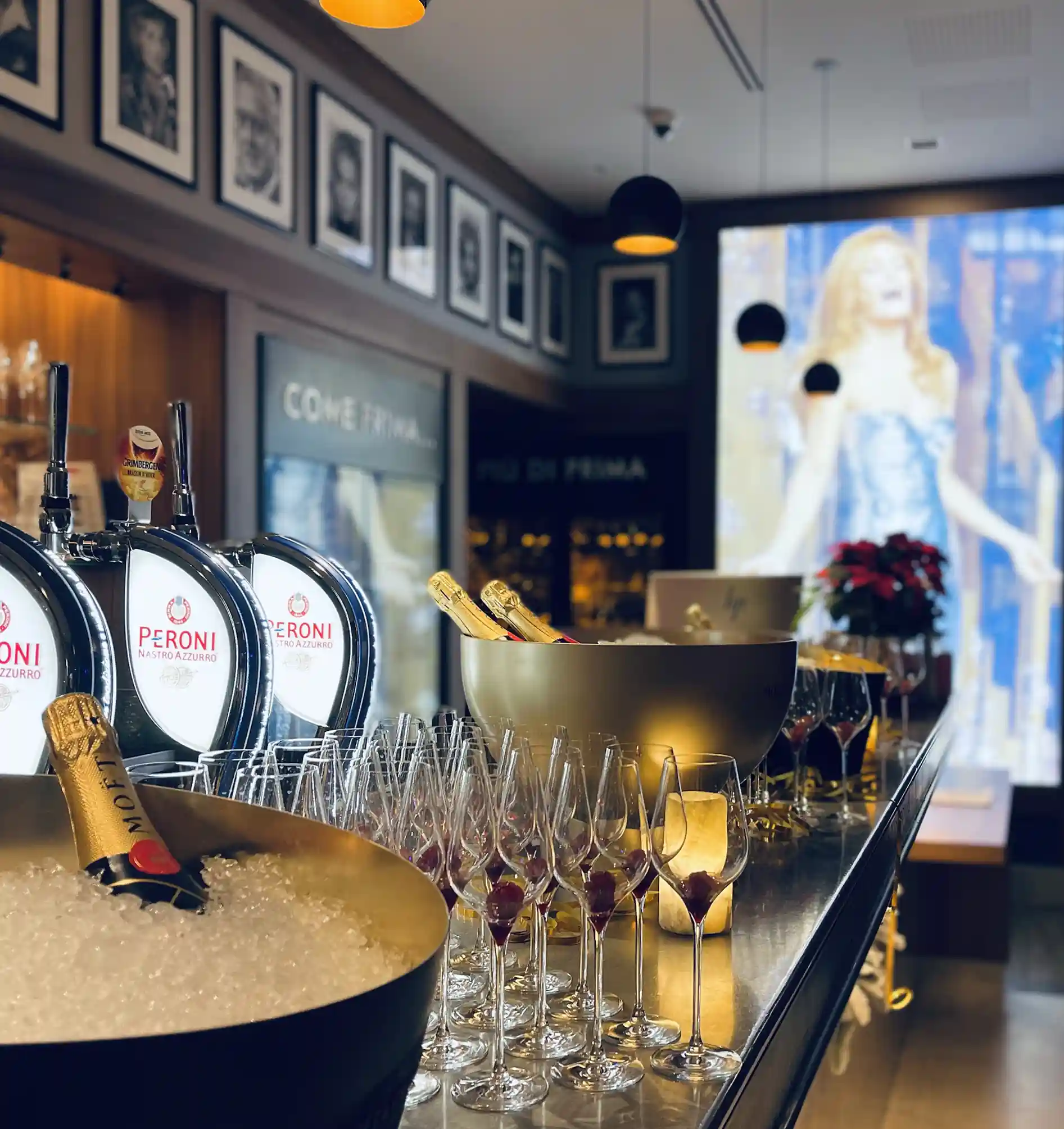 Bar du restaurant italien Come Prima à Annecy