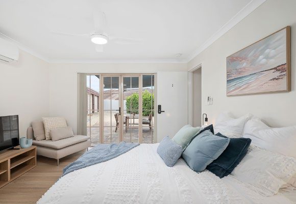 Private studio with lounge