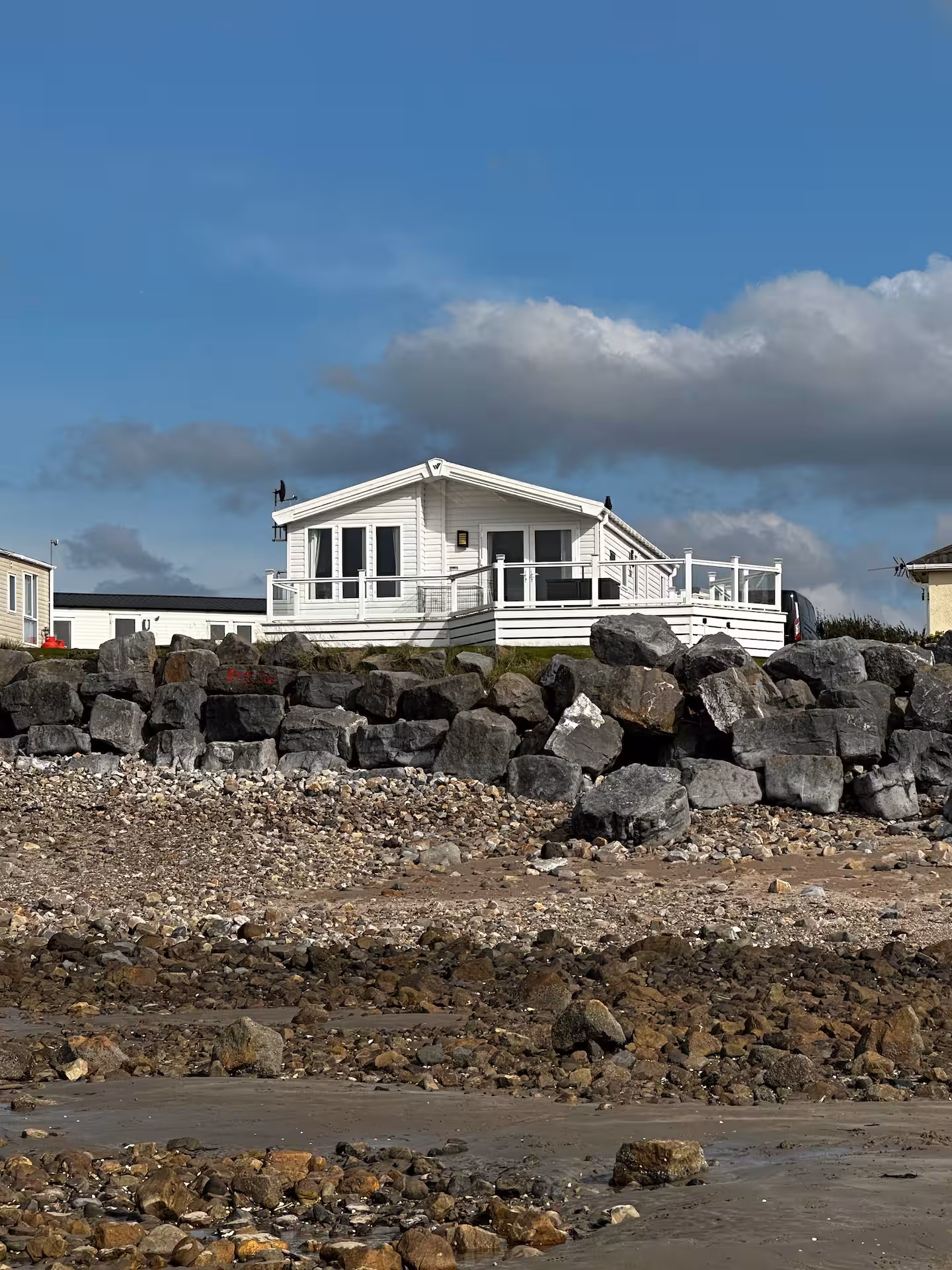 Italian cottage between the vineyards