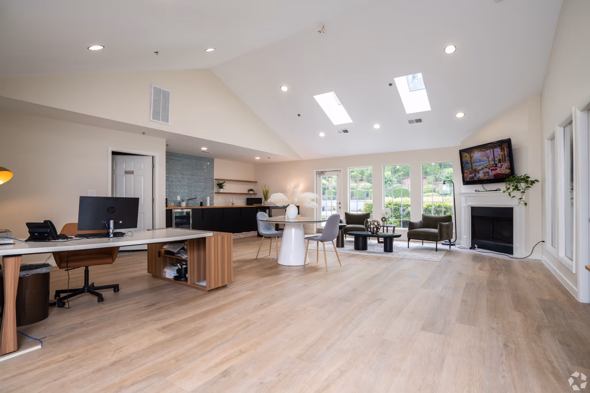 Community Room with Flat Screen TV