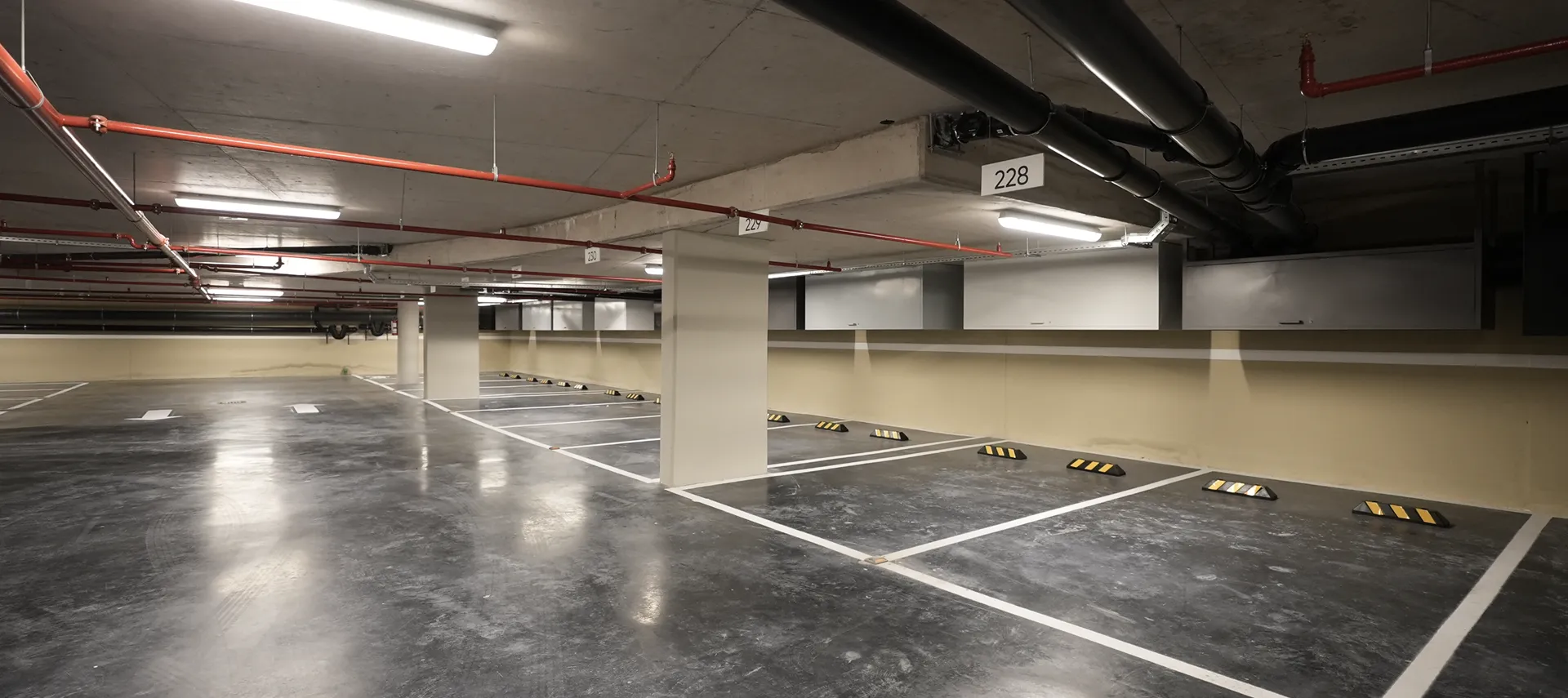 An empty parking garage with no one in it.