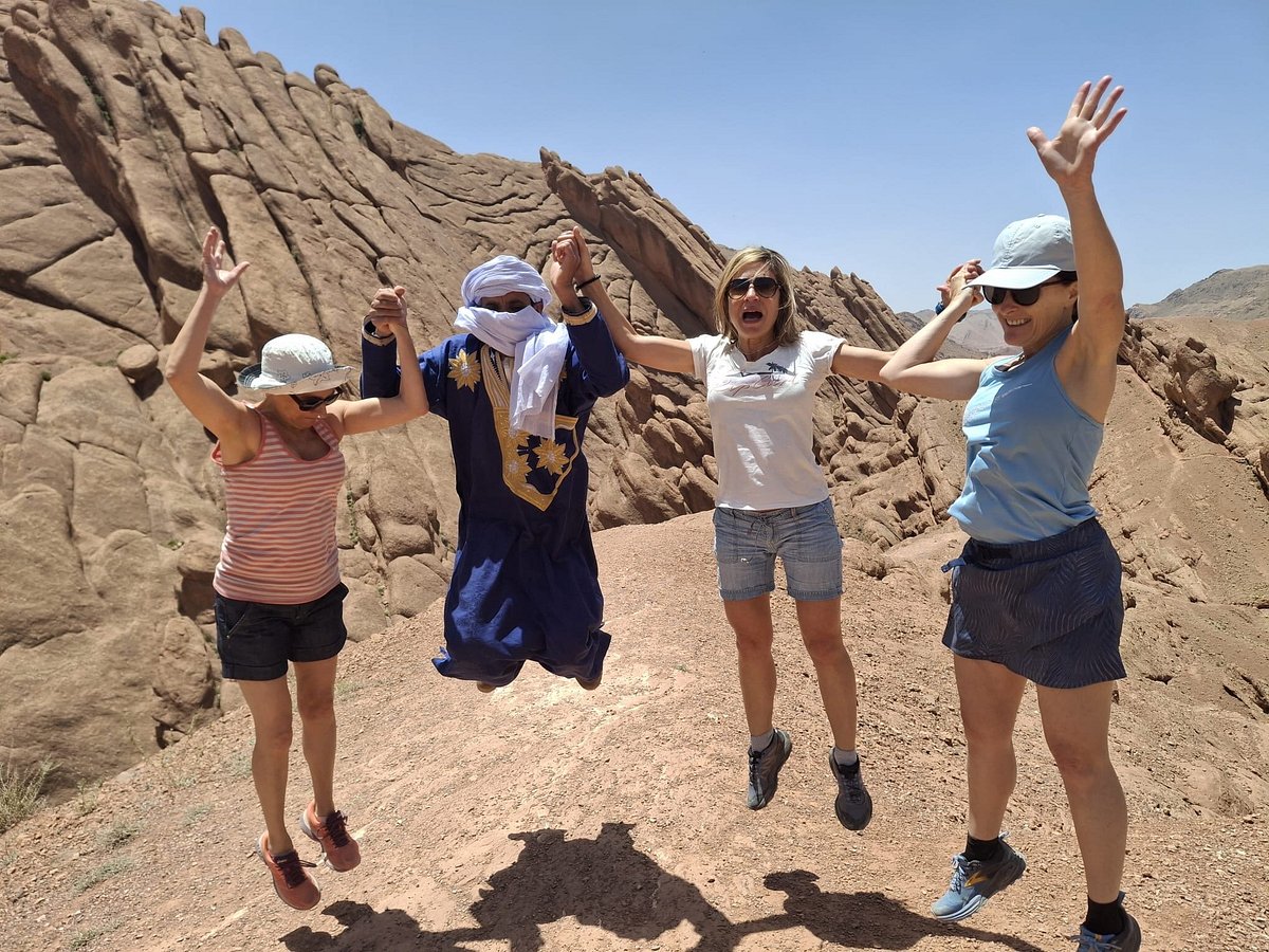 welcoming restaurant entrance (for a mexican restaurant)