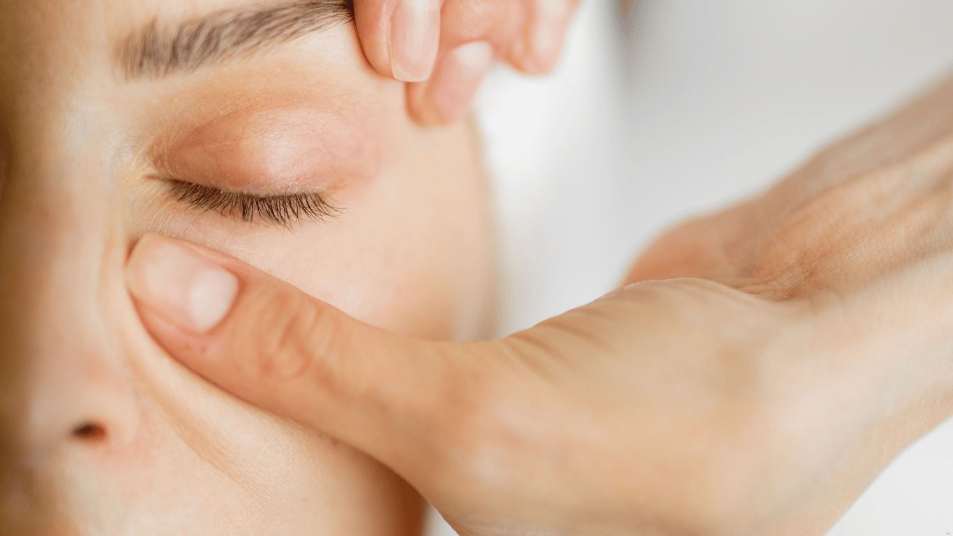 facial lymphatic drainage massage