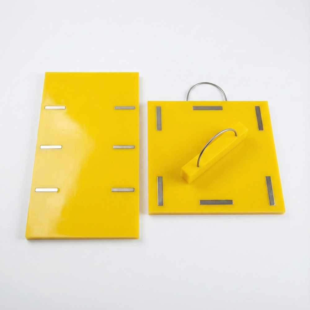 Panneau d'usure magnétique (ELASTOCER-MAGNET ou POLY-MAG) permettant une installation ultra-rapide sans soudure ni perçage pour les zones d'accès difficile.