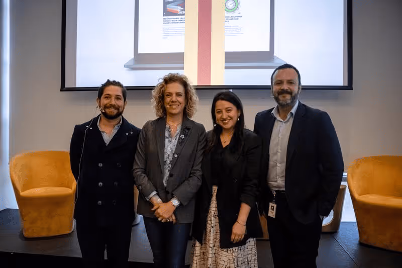 Camilo Ramírez de Sistema B Colombia, María Paula Duque de Microsoft, Vanessa Guzmán de Esri y Guillermo Tejeiro de Citi.