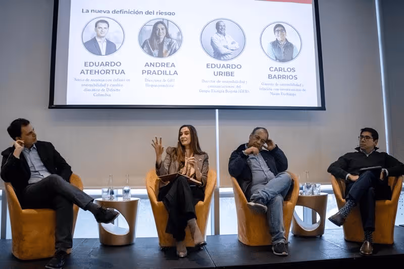 Eduardo Atehortua de Deloitte, Andrea Pradilla de GRI, Eduardo Uribe de GEB y Carlos Barrios de Nuam Exchange.