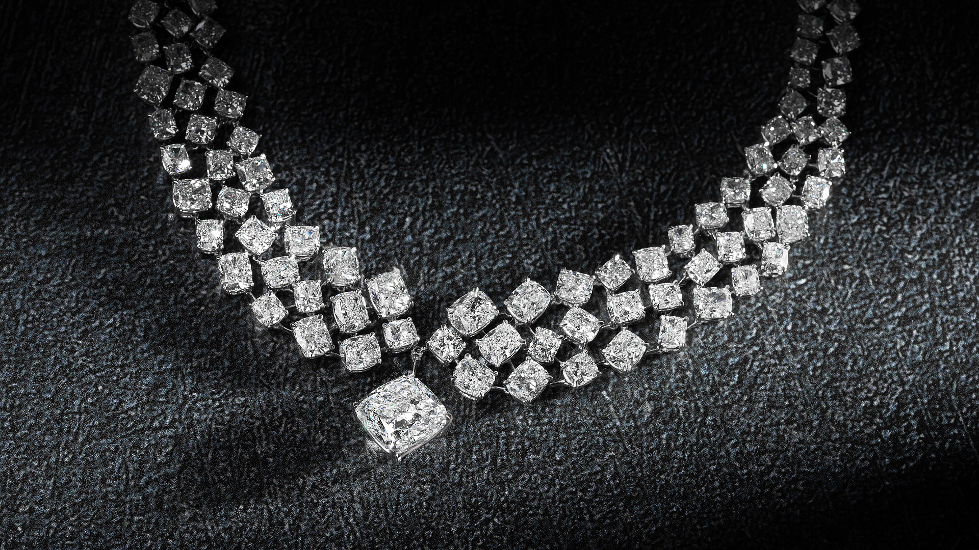 Levuma Unique Jewellery design, masterfully handcrafted.