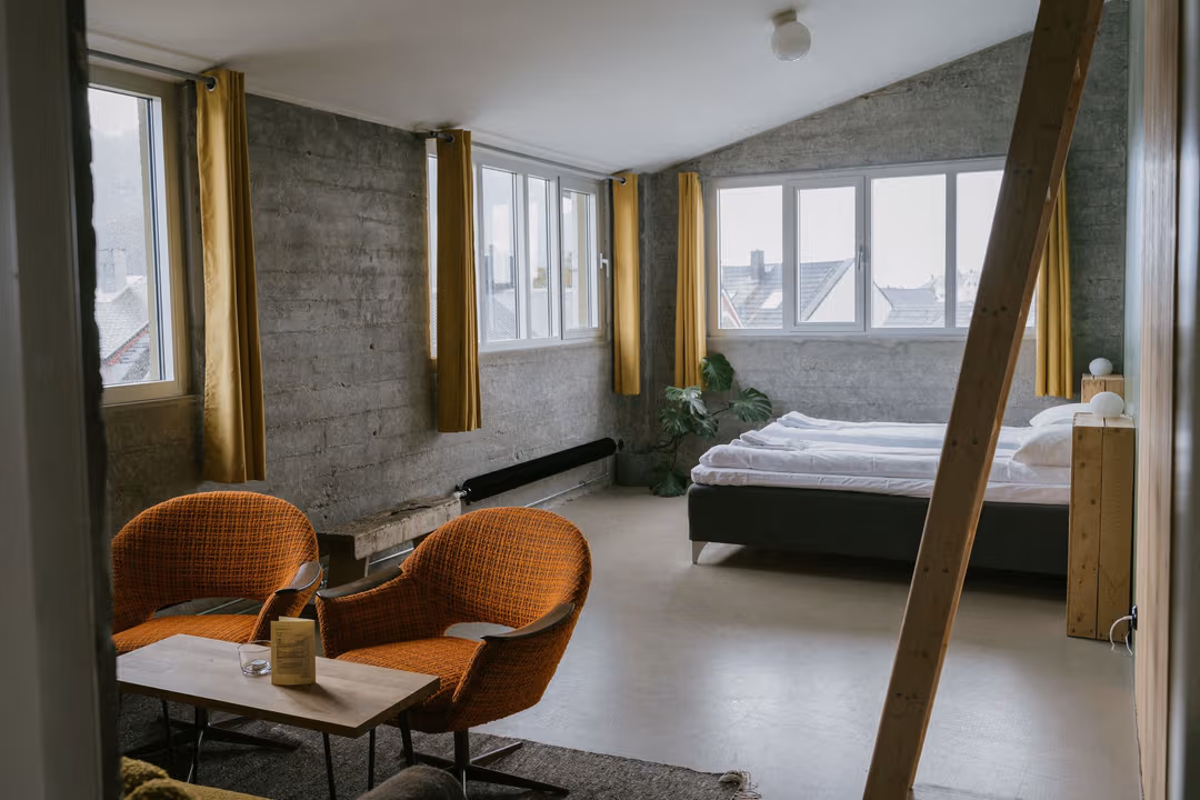 cozy guest room for bed & breakfast