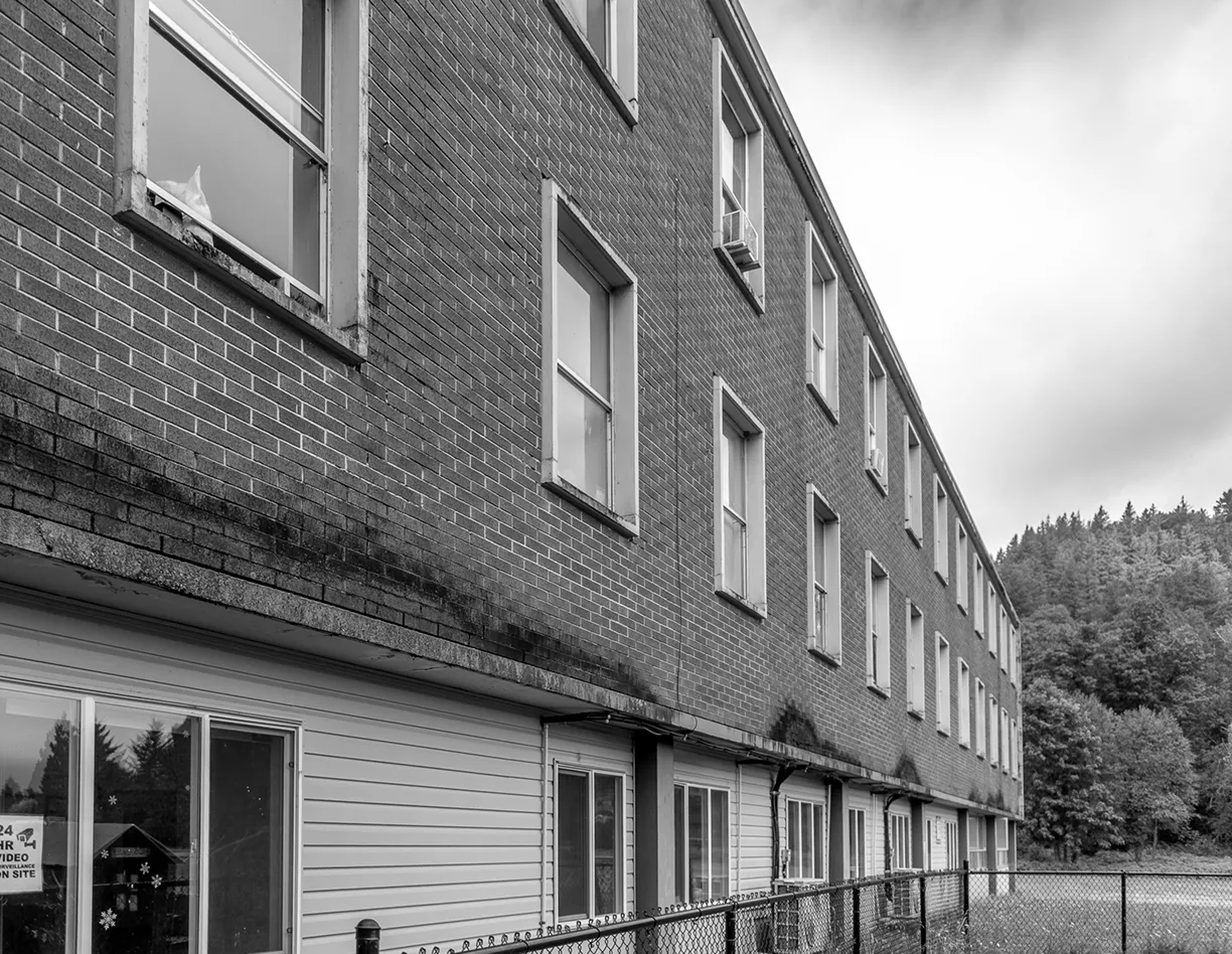 A black and white photo of a building.
