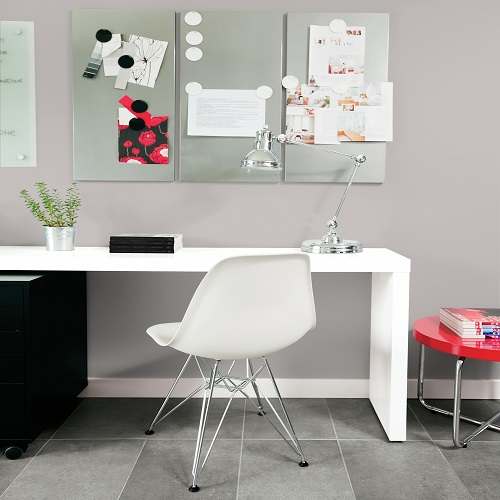 Wall painted with medium shade of gray