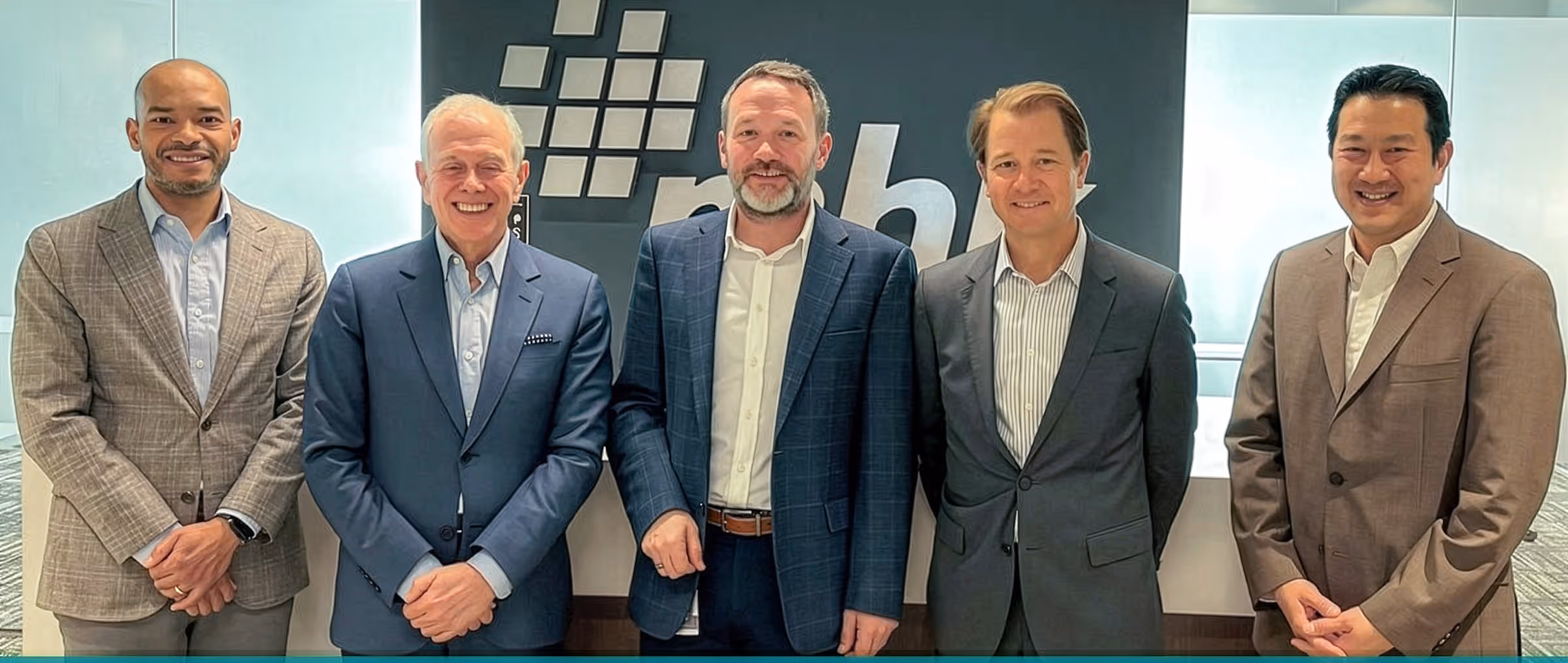 Steve Swartz poses with Hearst Health colleagues. 