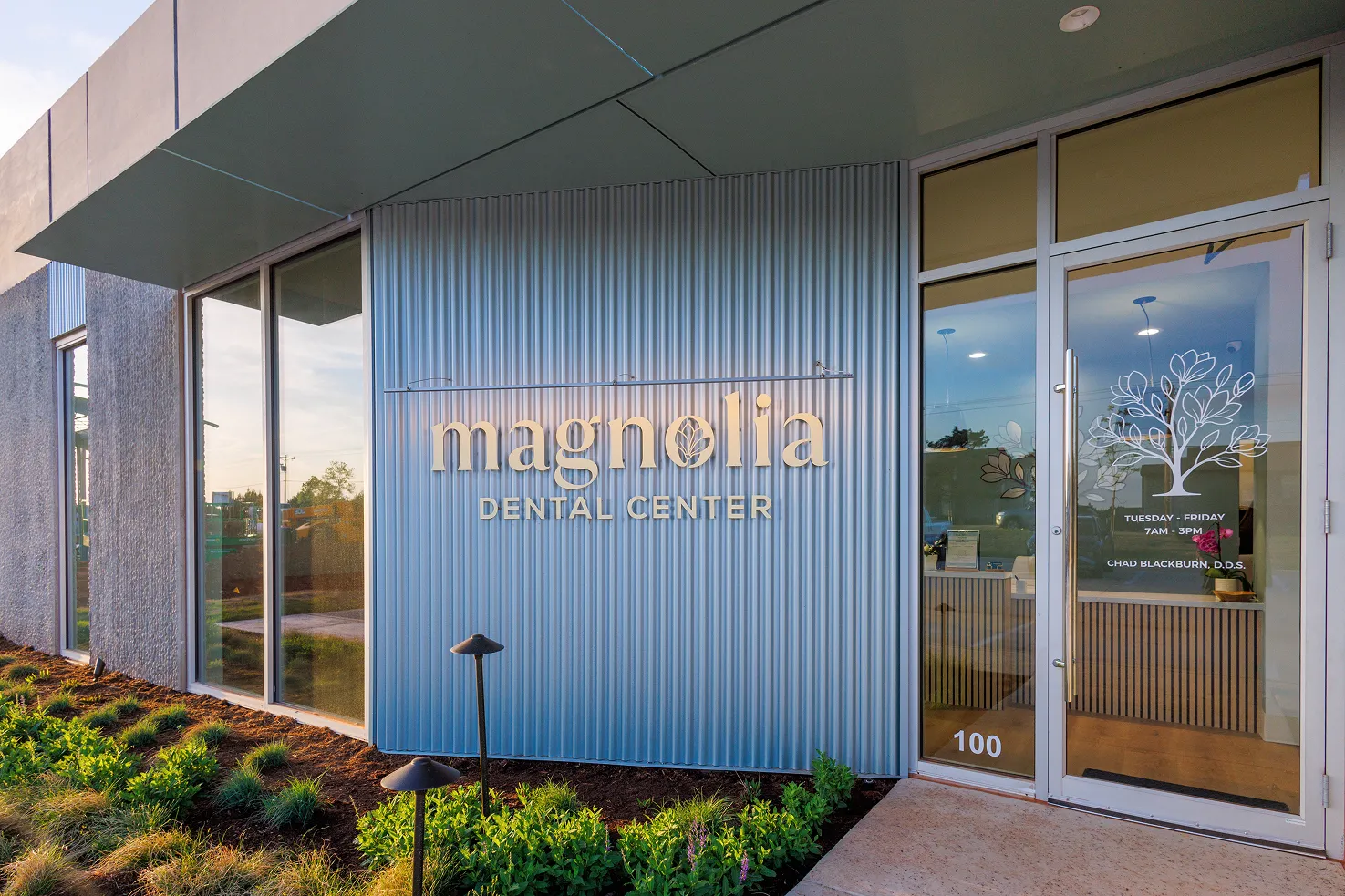 front view of magnolia dental center