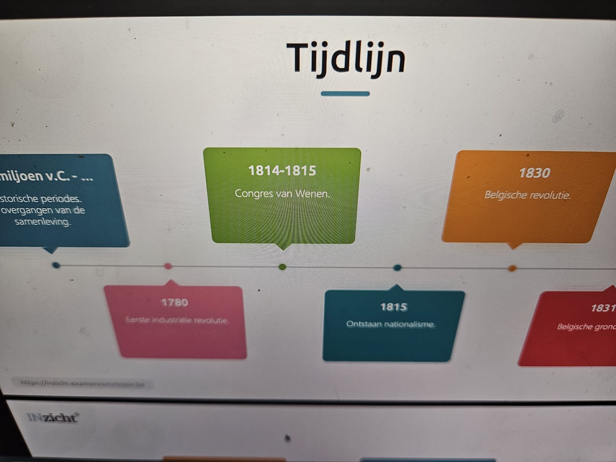 Online review van INZICHT PLUS student Yassine, die de online cursussen, proefexamens en vertaalde vakfiches prijst als de beste voorbereiding op zijn traject bij de Examencommissie.
