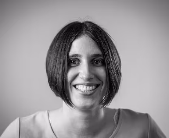 Schwarzweiß-Porträt eines Teammitglieds im Planungsbüro Jahnke in Lübeck